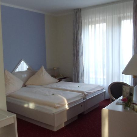 Hotel Weiss Ангермюнде Екстериор снимка