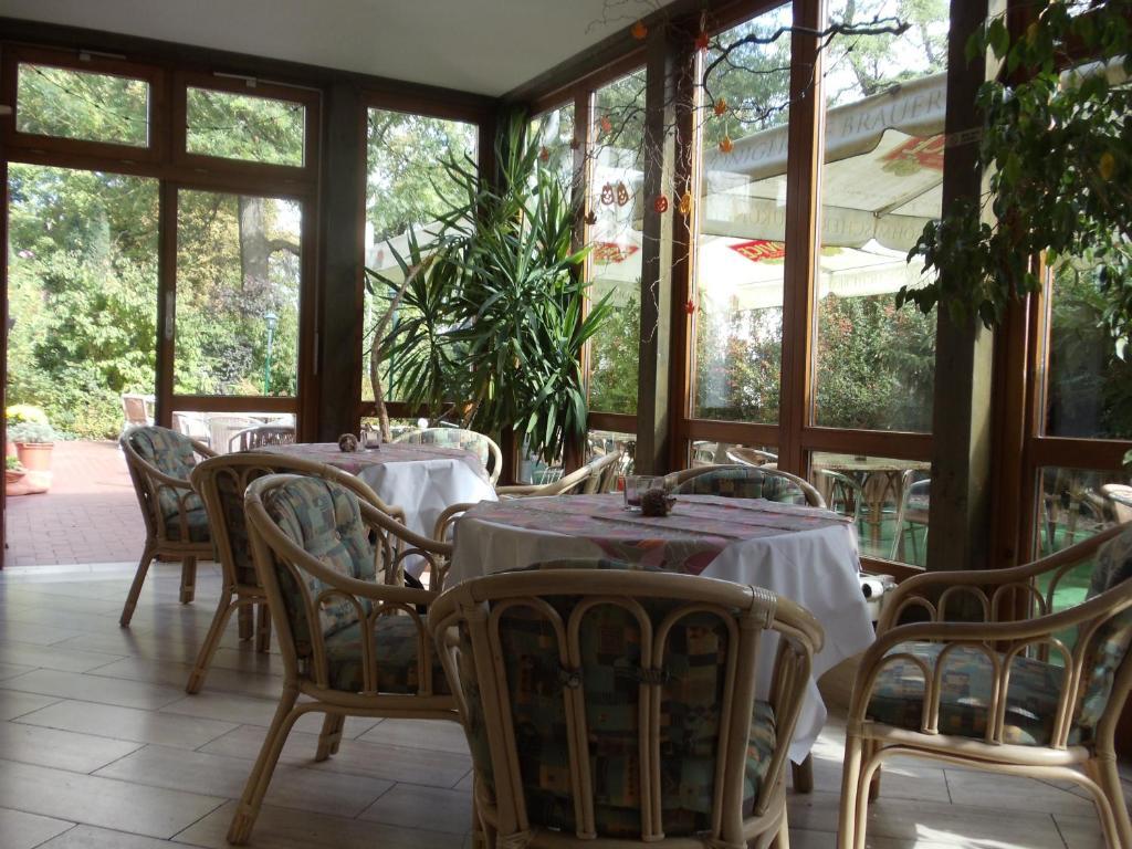 Hotel Weiss Ангермюнде Екстериор снимка